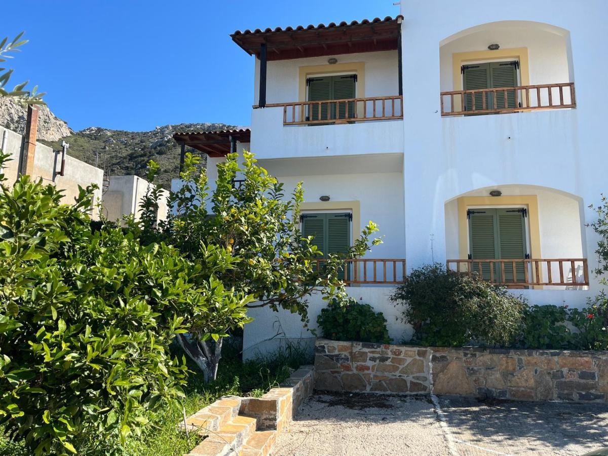 Pella In Appartement Istron